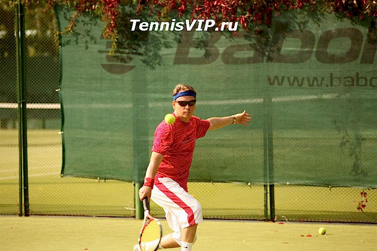тренер по теннису
